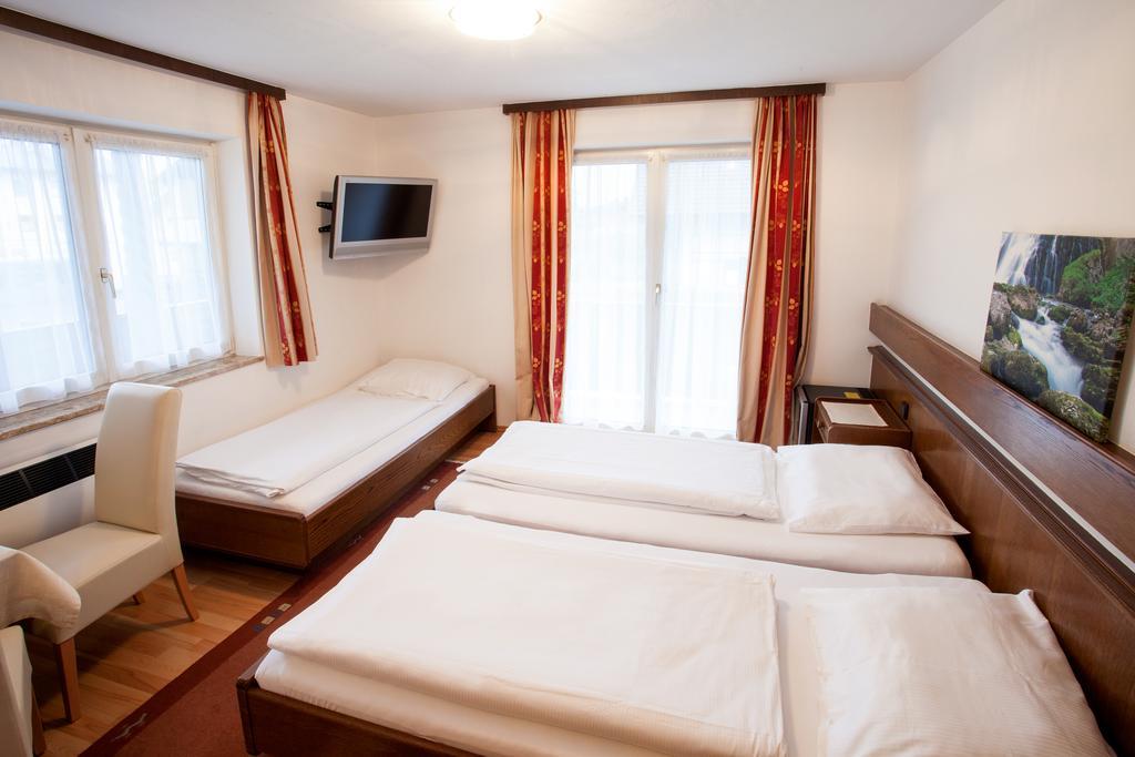 Gaestehaus Sunkler Golling an der Salzach Ruang foto